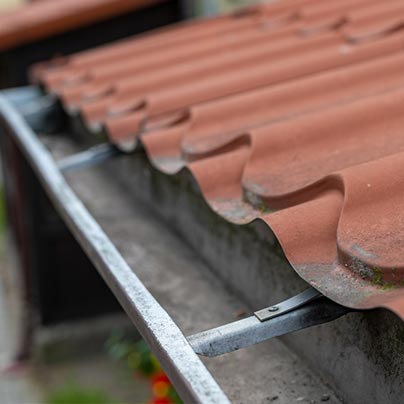 Gutter with fire ignite